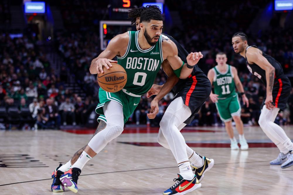 钢人试图用 钢人试图用